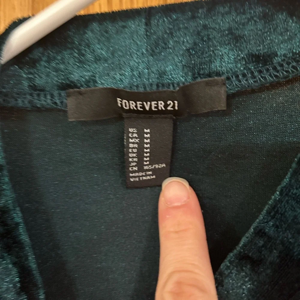 Classic Long-Sleeve Velvet Bodycon Dress -‎ Dark Green M